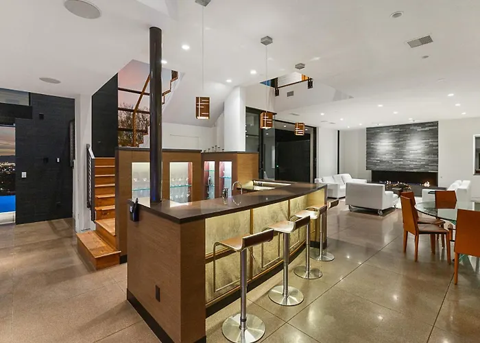 Camelback Mountain Retreat With Pool, Spa, Views Holiday home