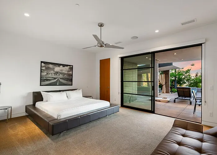 Camelback Mountain Retreat With Pool, Spa, Views