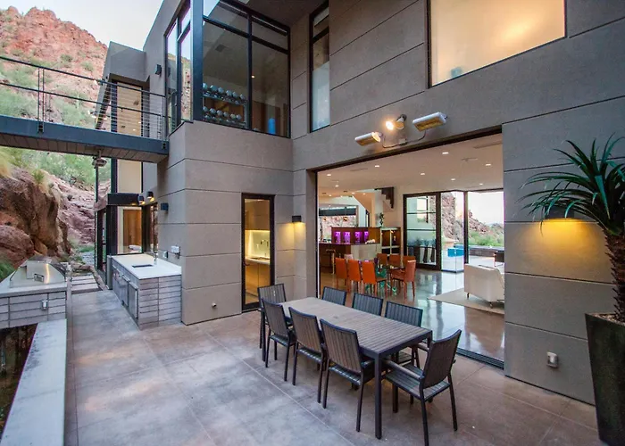 Holiday home Camelback Mountain Retreat With Pool, Spa, Views *